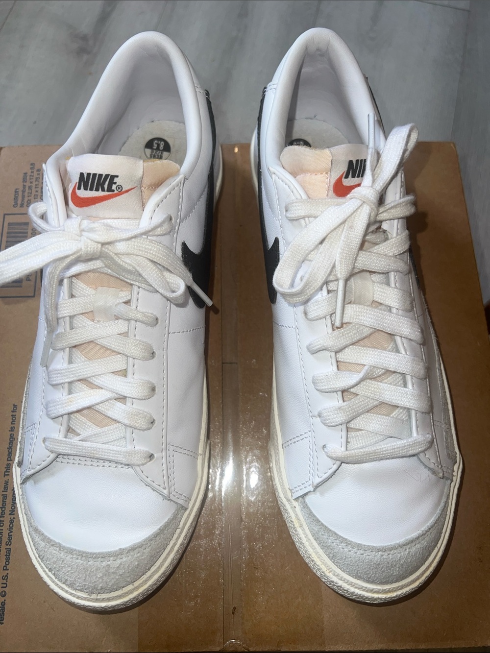 Nike Blazer Low ‘77 Vintage White/Black Sneakers Men’s Size 8.5(women’s 10)